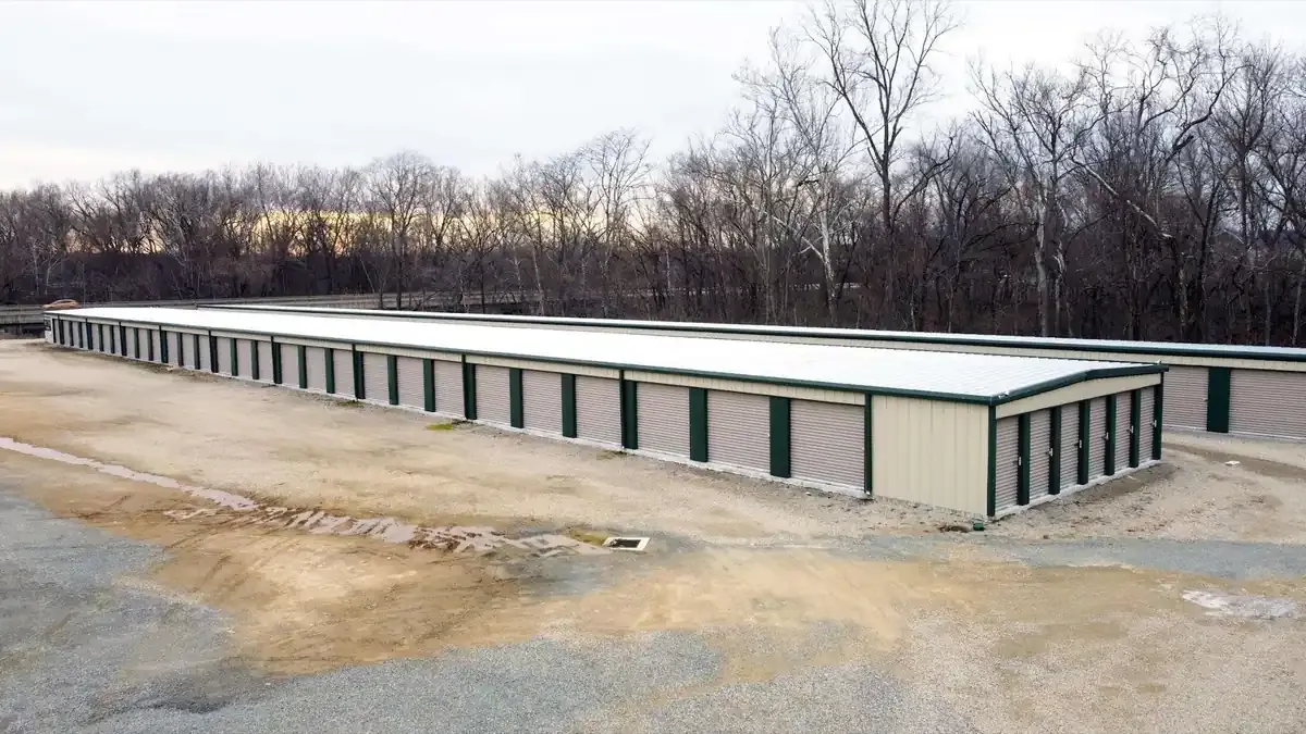 Drive lanes KO Storage of Farmington, MO
